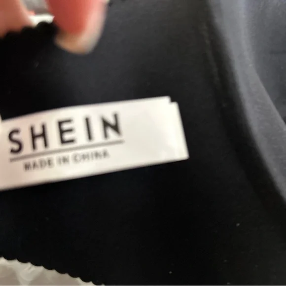 Shein Women’s Medium Strapless Padded Underwire Black Bra with extension see - Picture 8 of 8